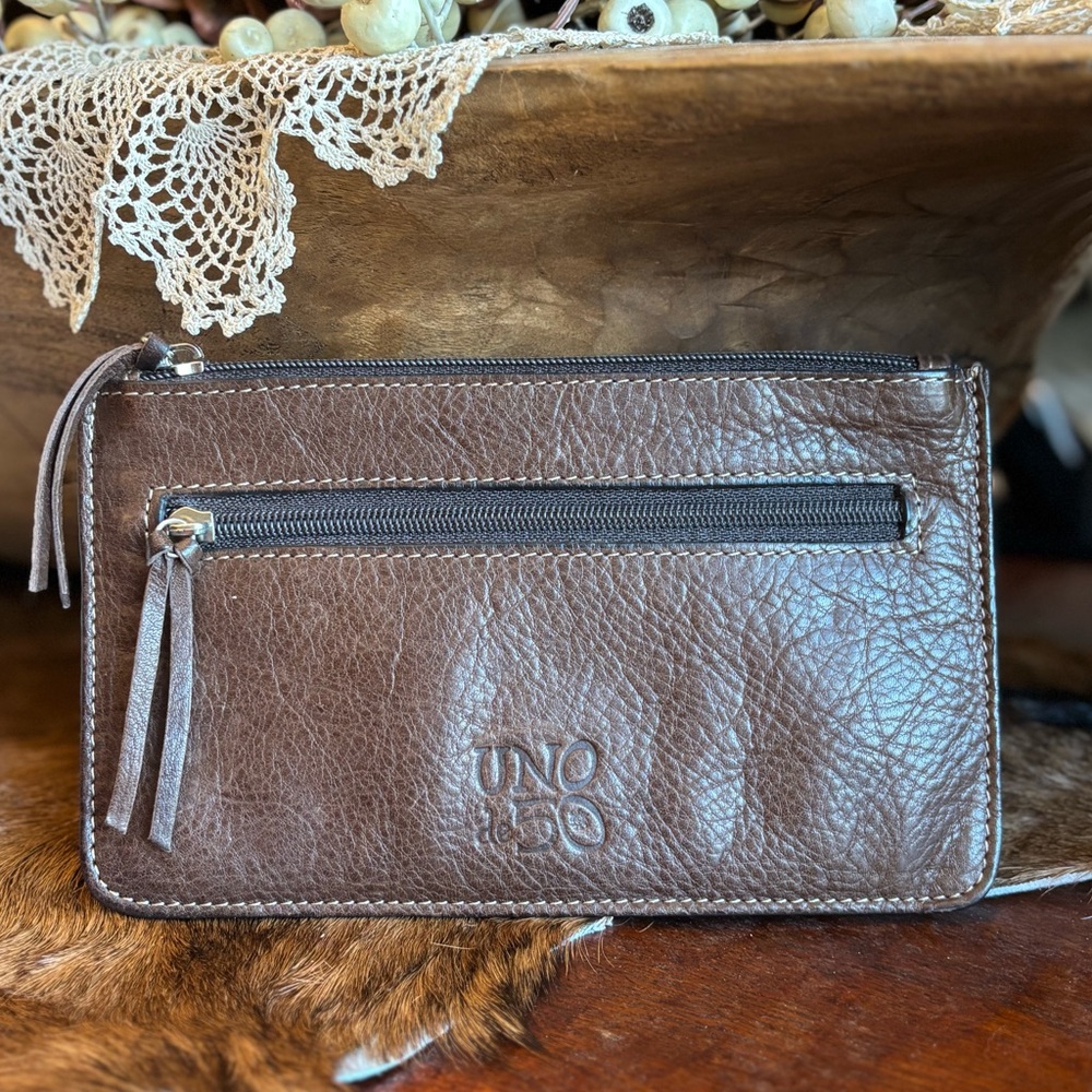 Unode50 Uno de 50 Brown Leather Clutch